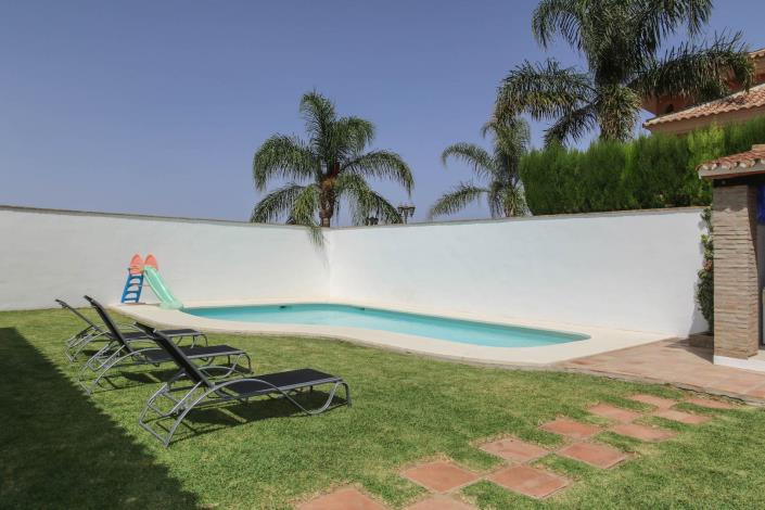 Image No.28-4 Bed Villa / Detached for sale