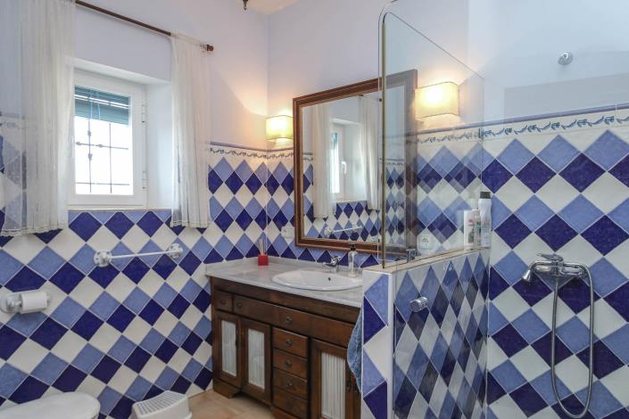 Image No.24-4 Bed Villa / Detached for sale