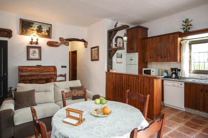 Image No.16-5 Bed Country House for sale