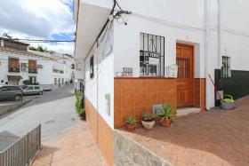 Image No.3-3 Bed Townhouse for sale