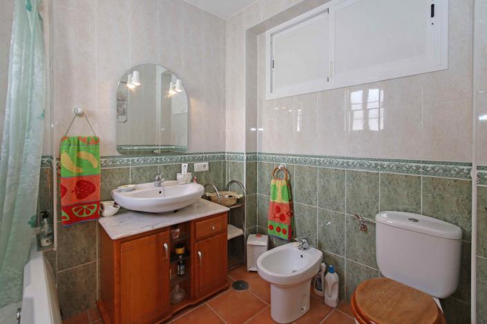 Image No.10-3 Bed Townhouse for sale