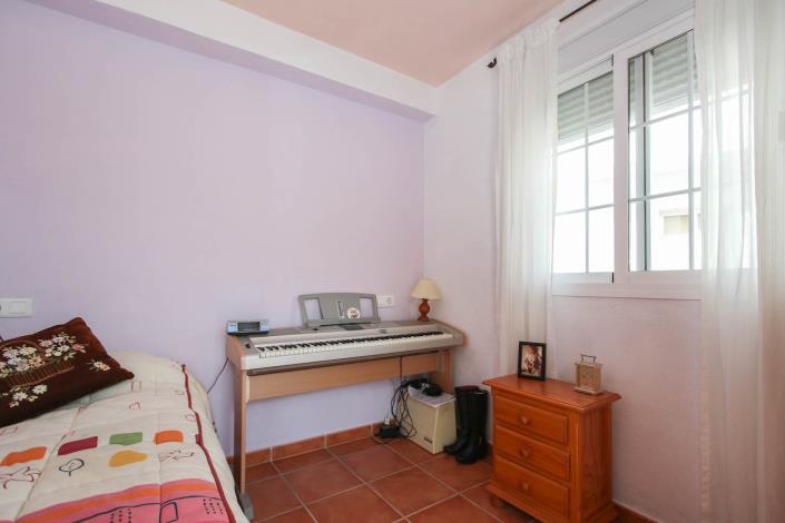 Image No.11-3 Bed Townhouse for sale