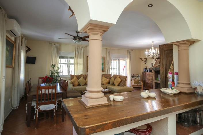 Image No.12-6 Bed Country House for sale