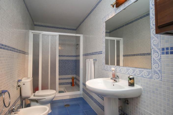 Image No.15-6 Bed Country House for sale