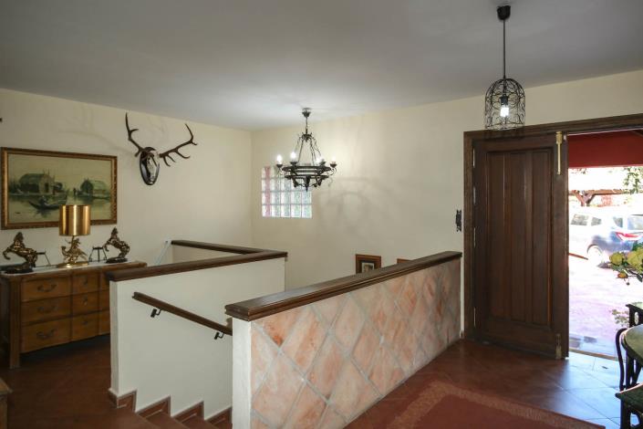 Image No.18-6 Bed Country House for sale