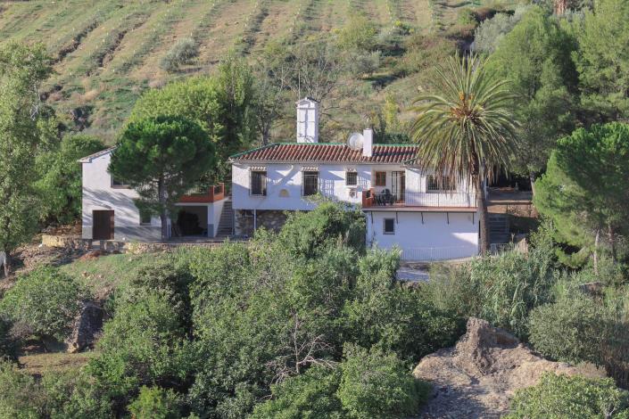 Image No.1-5 Bed Country House for sale