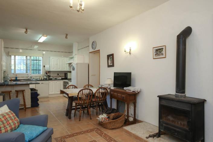 Image No.24-5 Bed Country House for sale