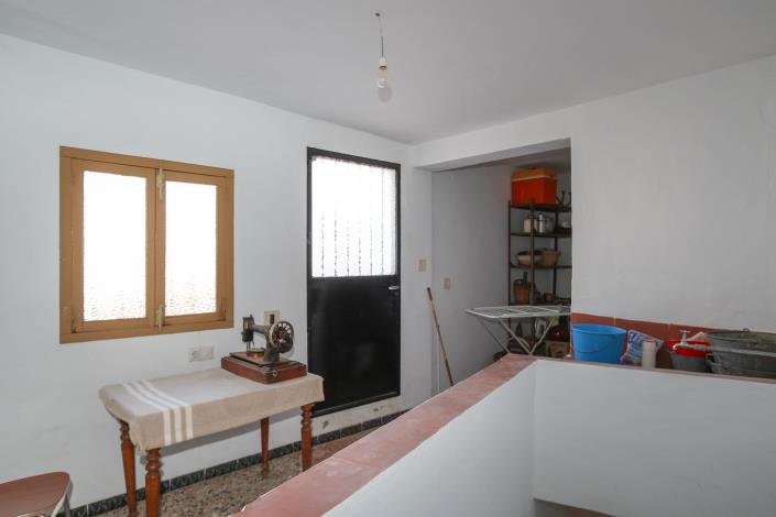 Image No.8-4 Bed Townhouse for sale