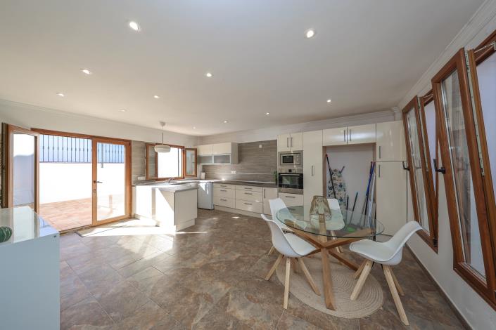 Image No.16-Maison de ville de 4 chambres à vendre à Guaro