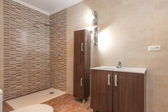 Image No.45-Maison de ville de 4 chambres à vendre à Guaro