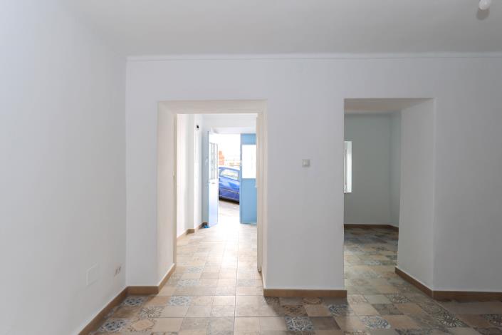 Image No.6-2 Bed Townhouse for sale