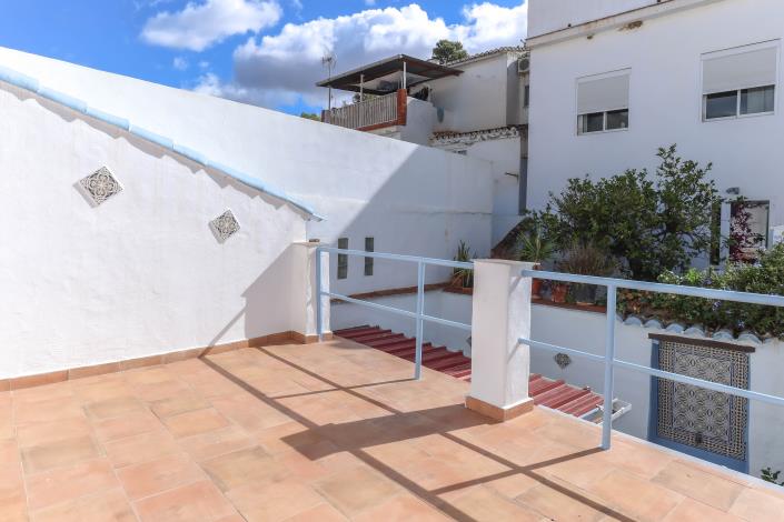 Image No.3-2 Bed Townhouse for sale