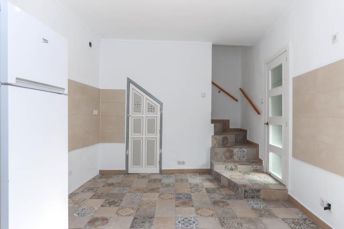 Image No.16-2 Bed Townhouse for sale