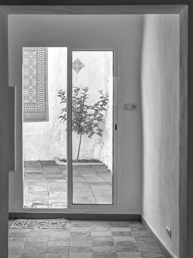 Image No.15-2 Bed Townhouse for sale