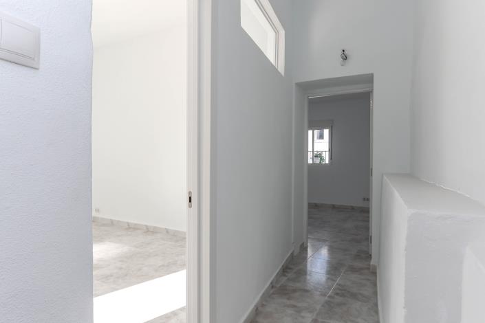 Image No.23-2 Bed Townhouse for sale