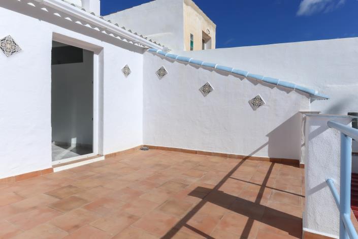 Image No.28-2 Bed Townhouse for sale