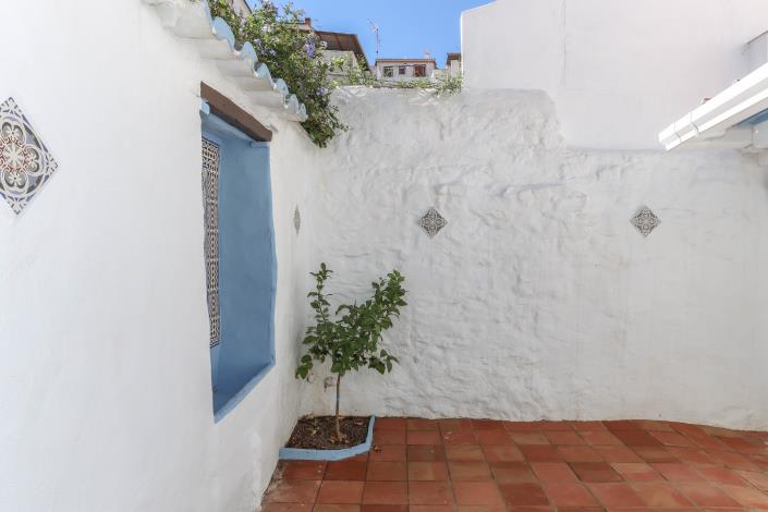 Image No.39-2 Bed Townhouse for sale