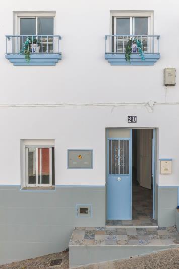 Image No.45-2 Bed Townhouse for sale