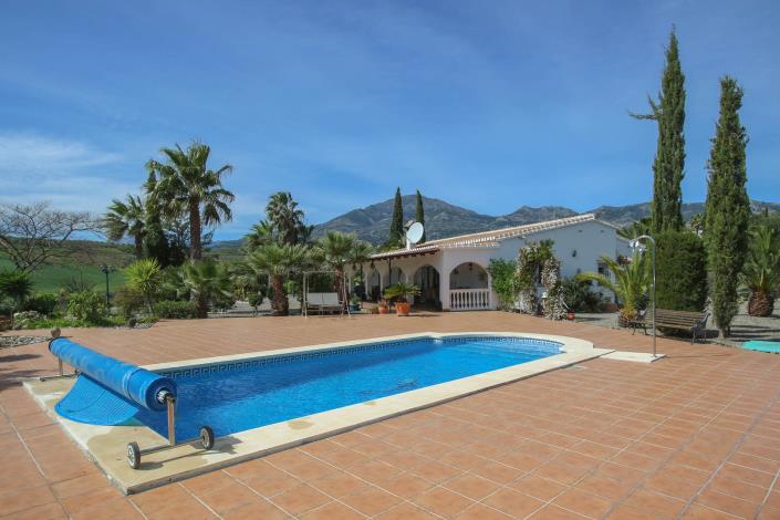 Image No.5-Maison / Villa de 4 chambres à vendre à Casarabonela