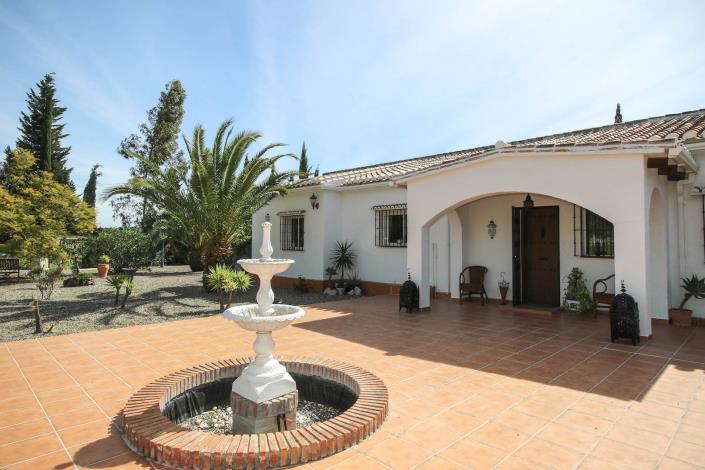 Image No.3-Maison / Villa de 4 chambres à vendre à Casarabonela