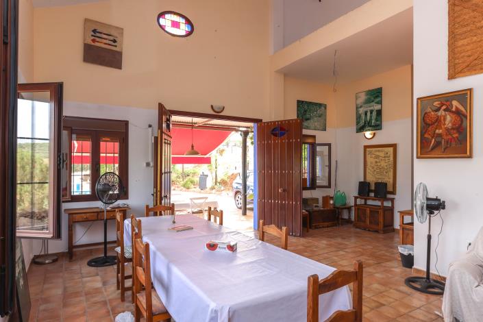 Image No.10-14 Bed Hotel for sale