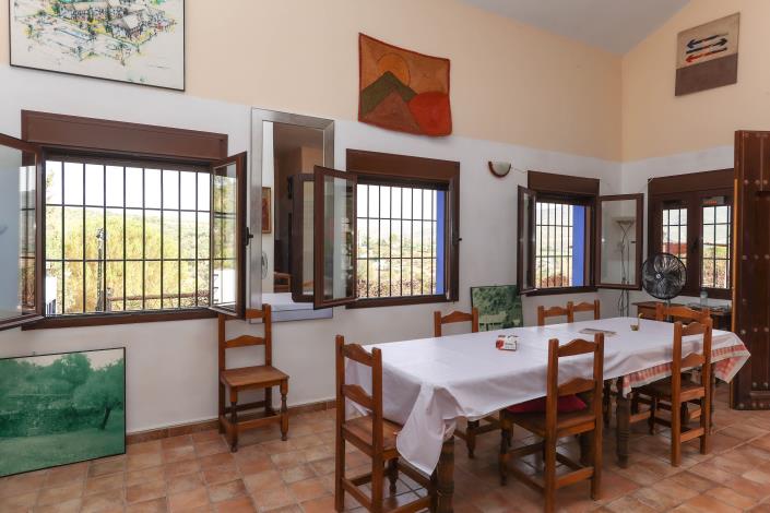 Image No.11-14 Bed Hotel for sale