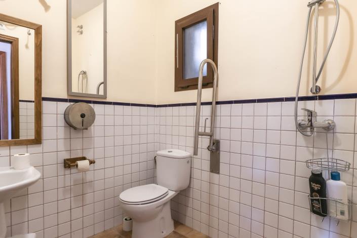 Image No.13-14 Bed Hotel for sale