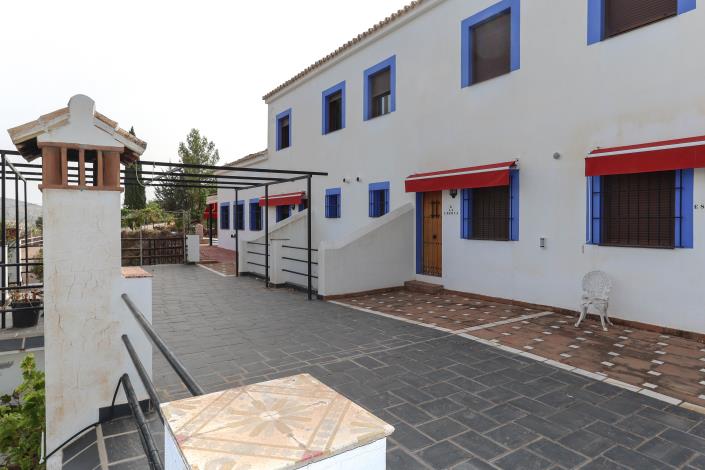 Image No.25-14 Bed Hotel for sale