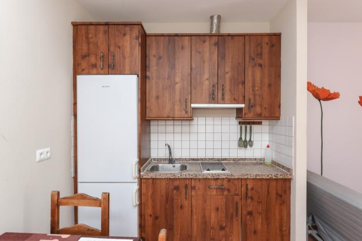 Image No.41-14 Bed Hotel for sale