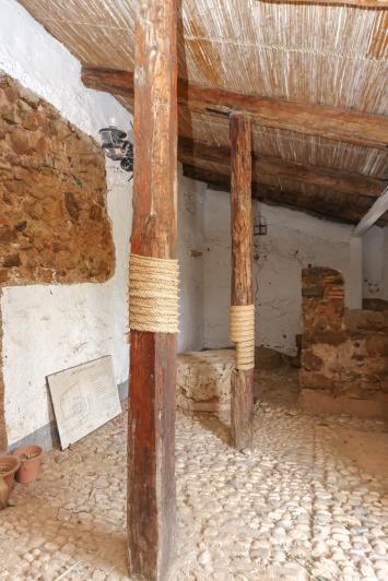 Image No.48-14 Bed Hotel for sale