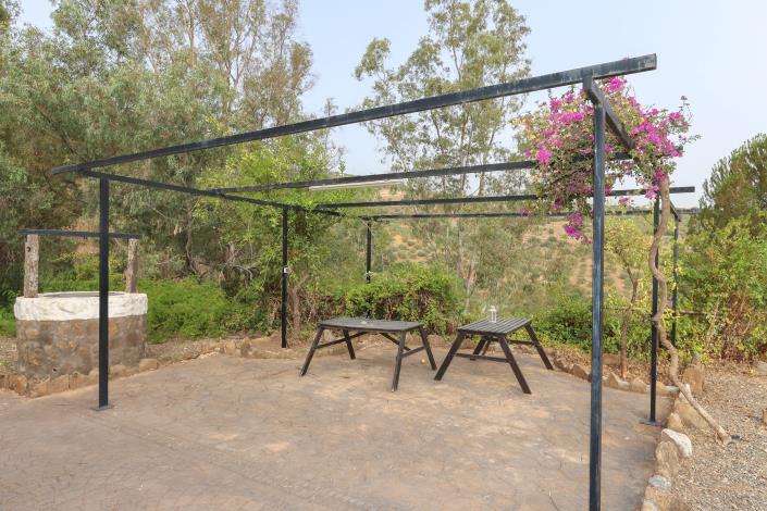 Image No.51-14 Bed Hotel for sale