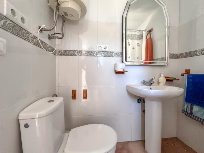 Image No.38-3 Bed Villa / Detached for sale