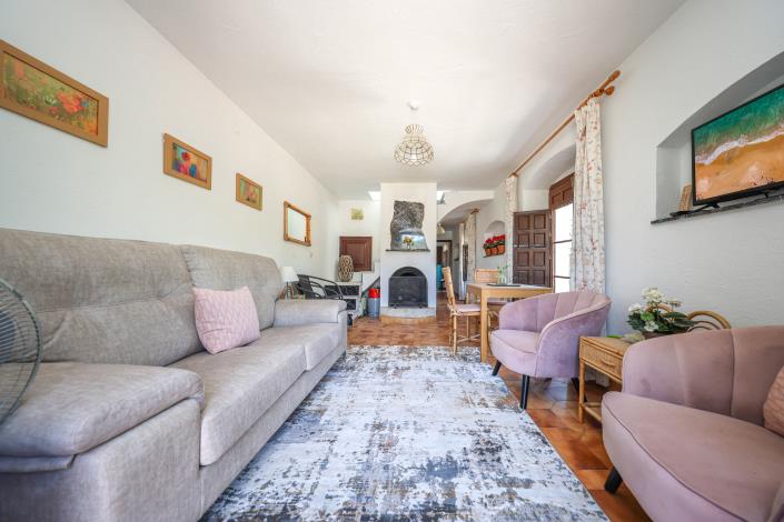 Image No.10-1 Bed Flat for sale