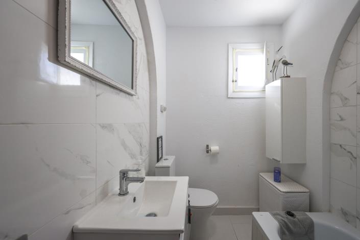 Image No.18-1 Bed Flat for sale