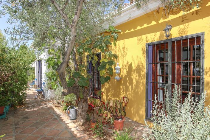 Image No.6-Villa / Détaché de 6 chambres à vendre à Alozaina