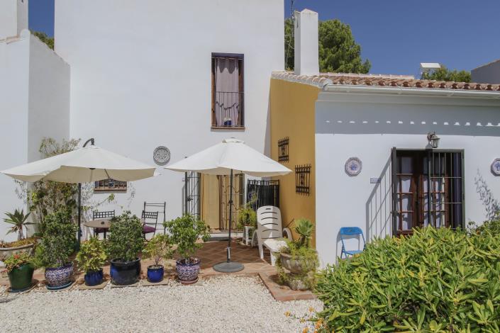 Image No.20-Villa / Détaché de 6 chambres à vendre à Alozaina