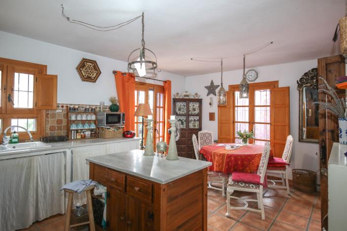 Image No.23-Villa / Détaché de 6 chambres à vendre à Alozaina