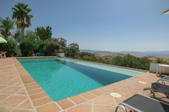 Image No.31-Villa / Détaché de 6 chambres à vendre à Alozaina