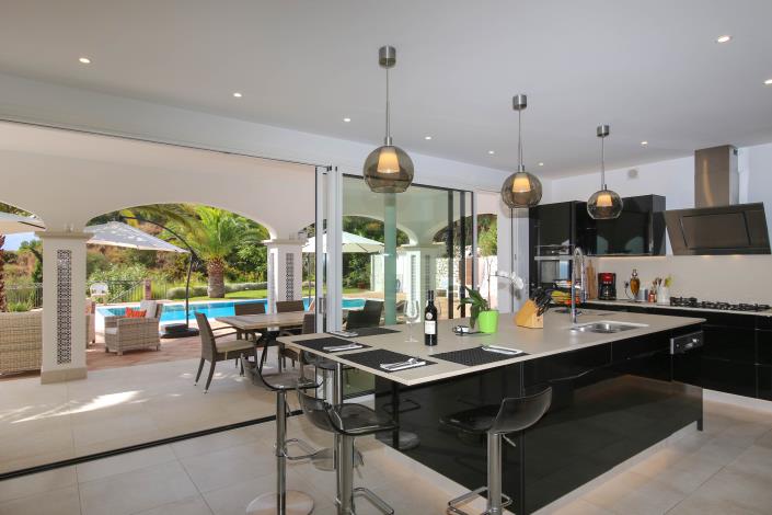 Image No.5-4 Bed Villa / Detached for sale