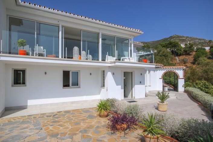 Image No.11-4 Bed Villa / Detached for sale