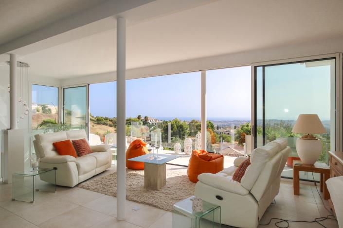 Image No.14-4 Bed Villa / Detached for sale