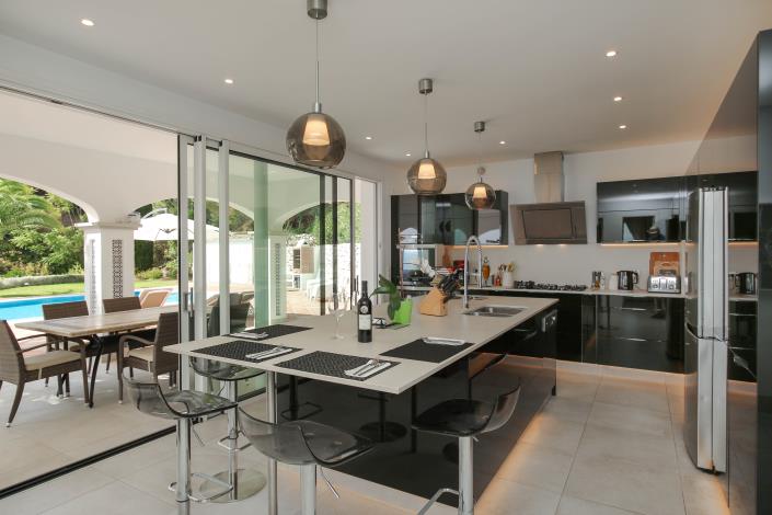 Image No.19-4 Bed Villa / Detached for sale