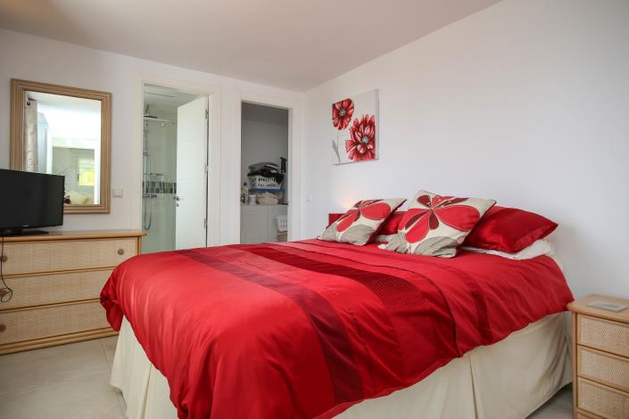 Image No.22-4 Bed Villa / Detached for sale