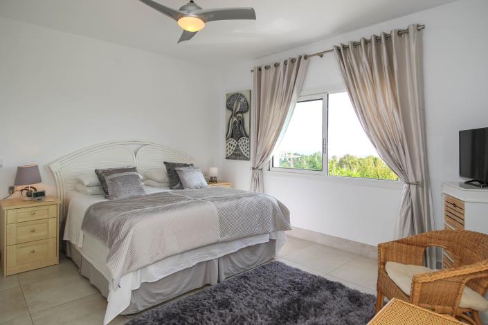 Image No.24-4 Bed Villa / Detached for sale