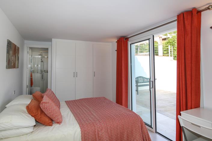 Image No.26-4 Bed Villa / Detached for sale