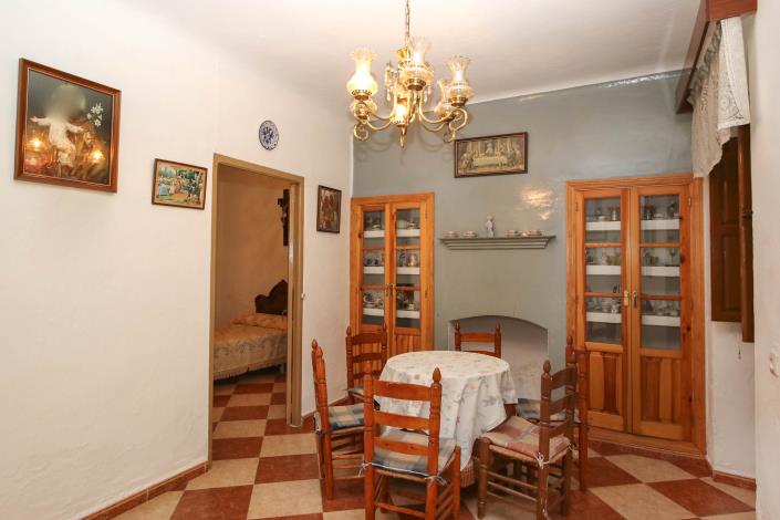 Image No.5-4 Bed Townhouse for sale