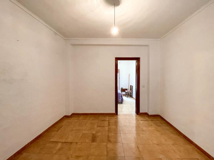 Image No.26-4 Bed Townhouse for sale