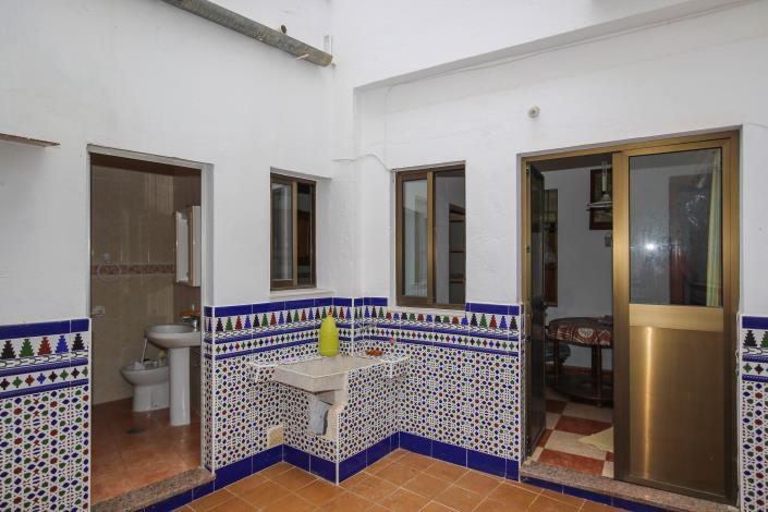 Image No.28-4 Bed Townhouse for sale