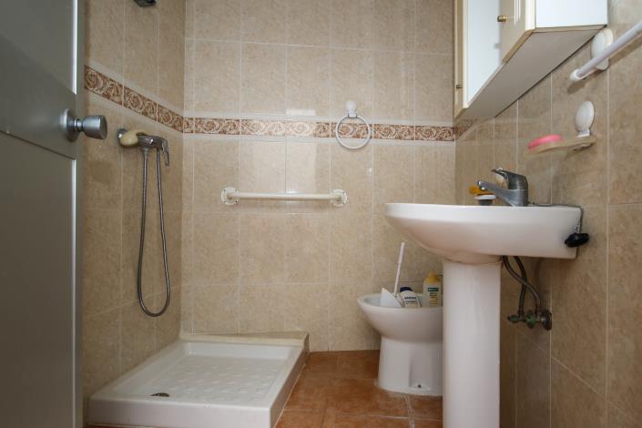 Image No.30-4 Bed Townhouse for sale