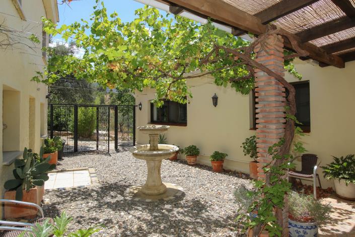 Image No.5-6 Bed Apartment for sale